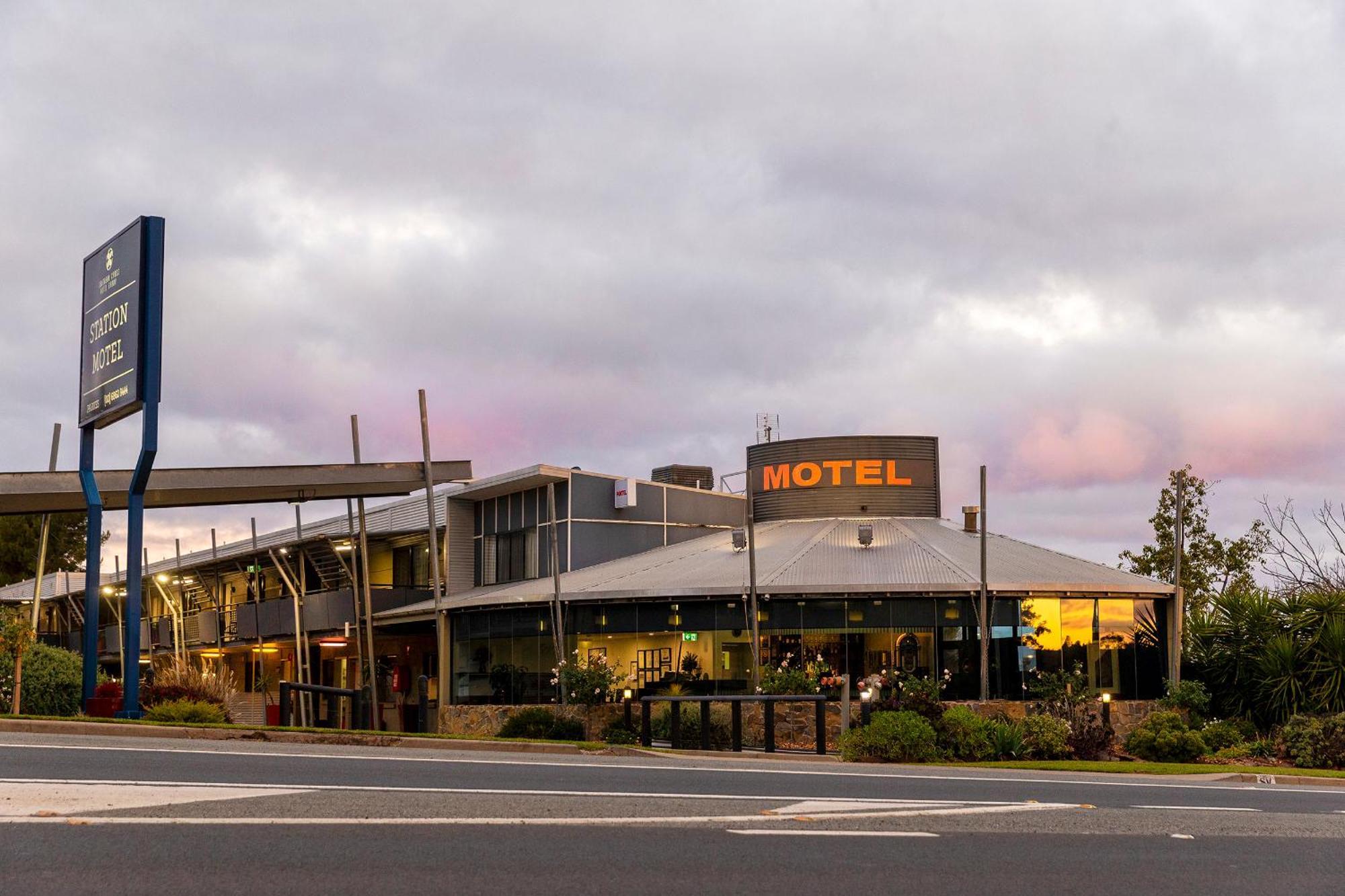 Station Motel Parkes Exterior foto